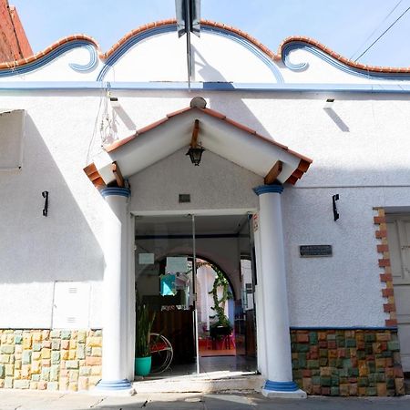 تاريخا Hostal Zeballos المظهر الخارجي الصورة