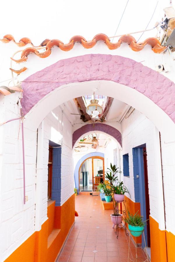 تاريخا Hostal Zeballos المظهر الخارجي الصورة