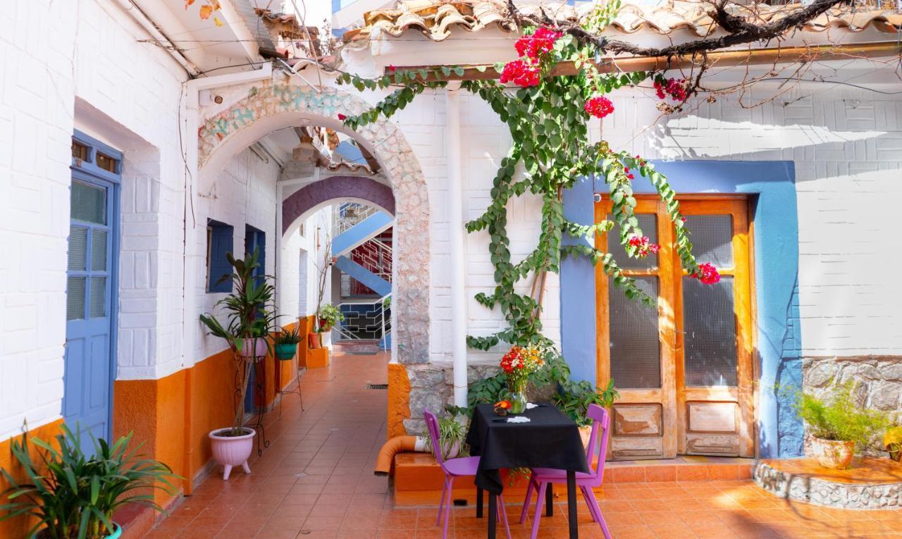 تاريخا Hostal Zeballos المظهر الخارجي الصورة