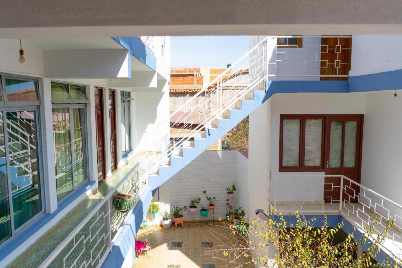 تاريخا Hostal Zeballos المظهر الخارجي الصورة